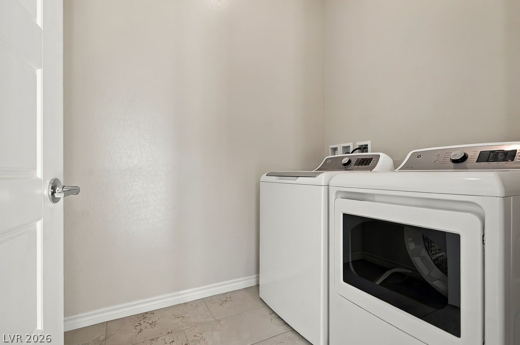 929 Silverfir Court Property Photo 21