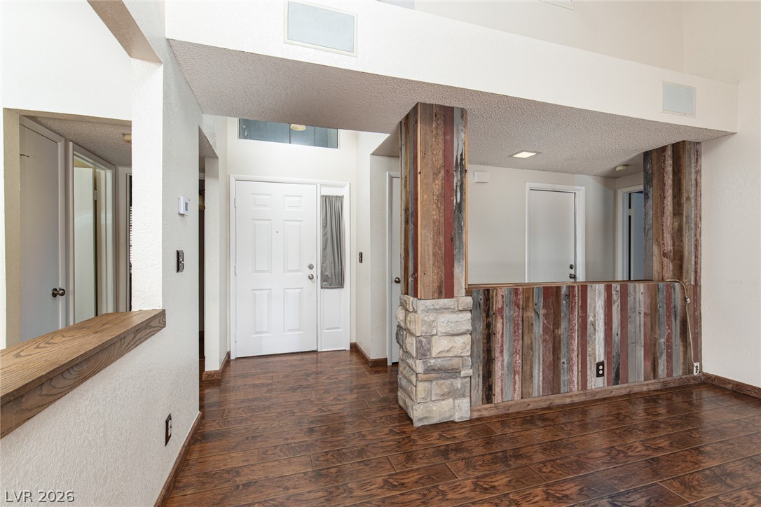 5008 Deep Forest Drive Property Photo 9