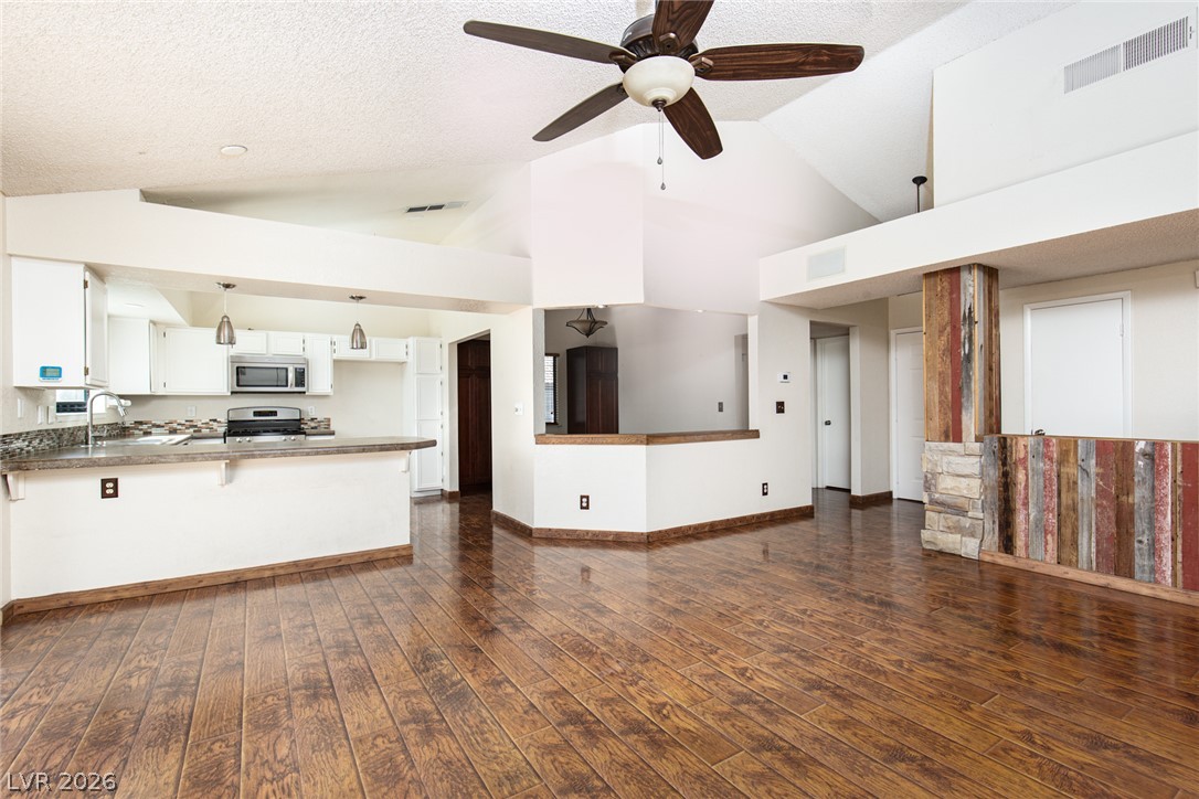 5008 Deep Forest Drive Property Photo 12