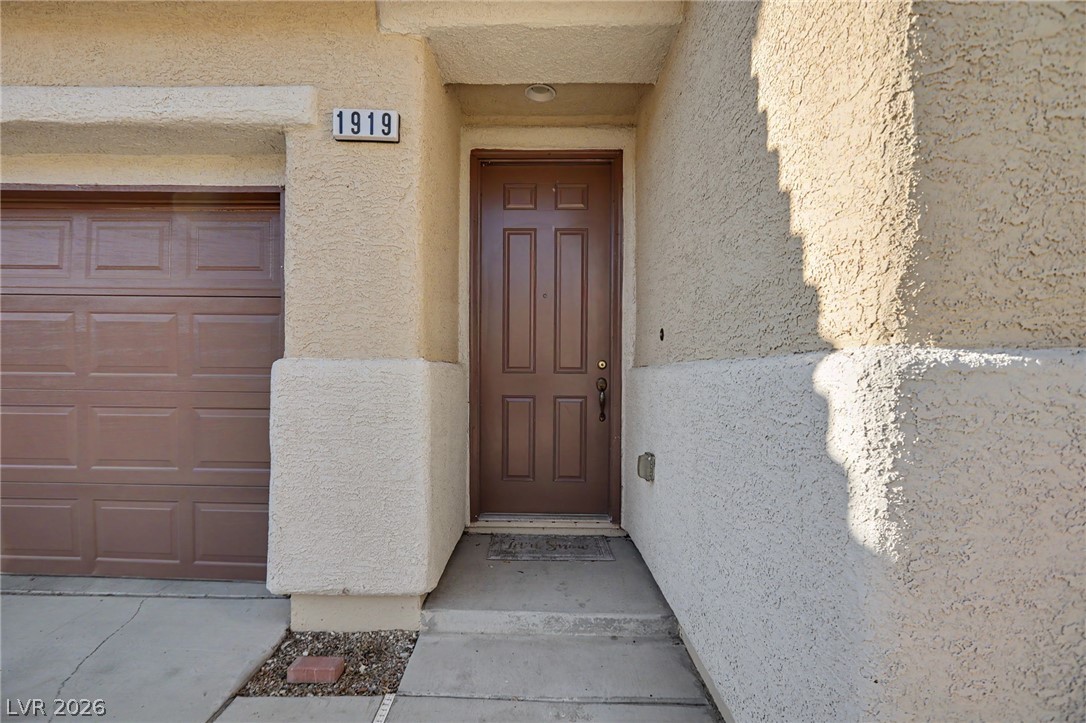 1919 Silver Crest Court Property Photo 4