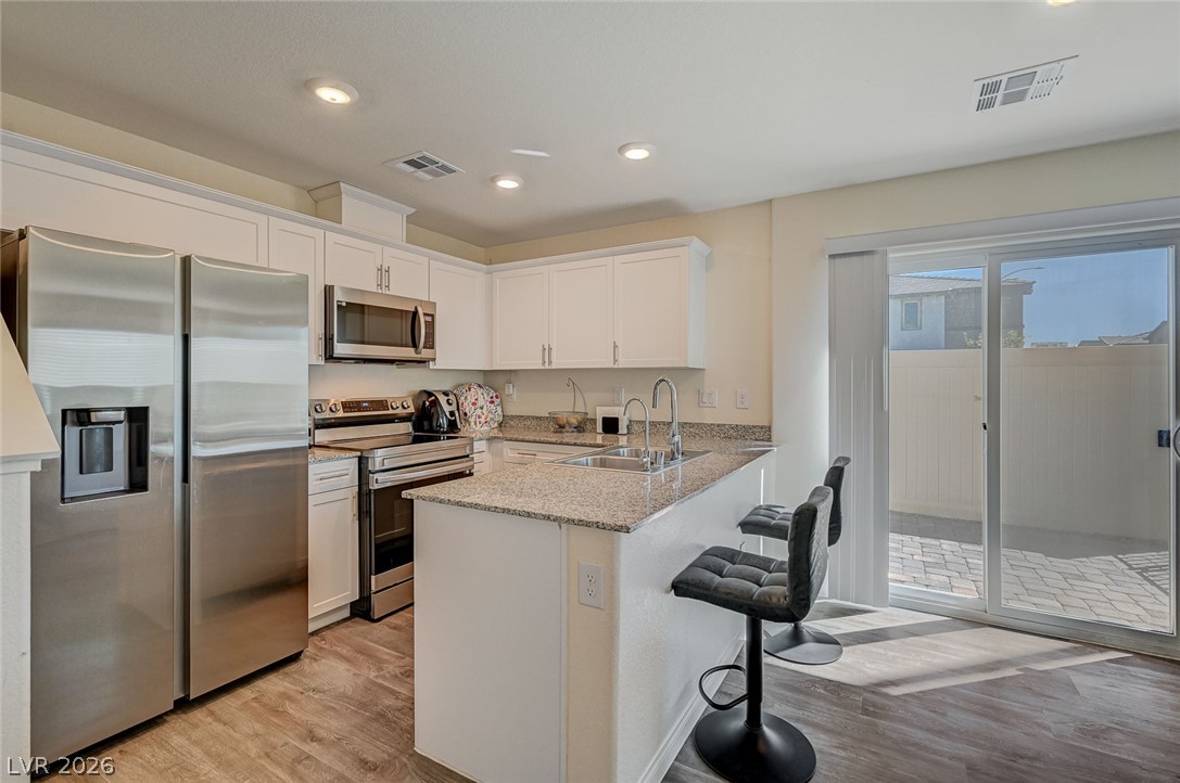 2774 Champagne Gold Avenue Property Photo 10