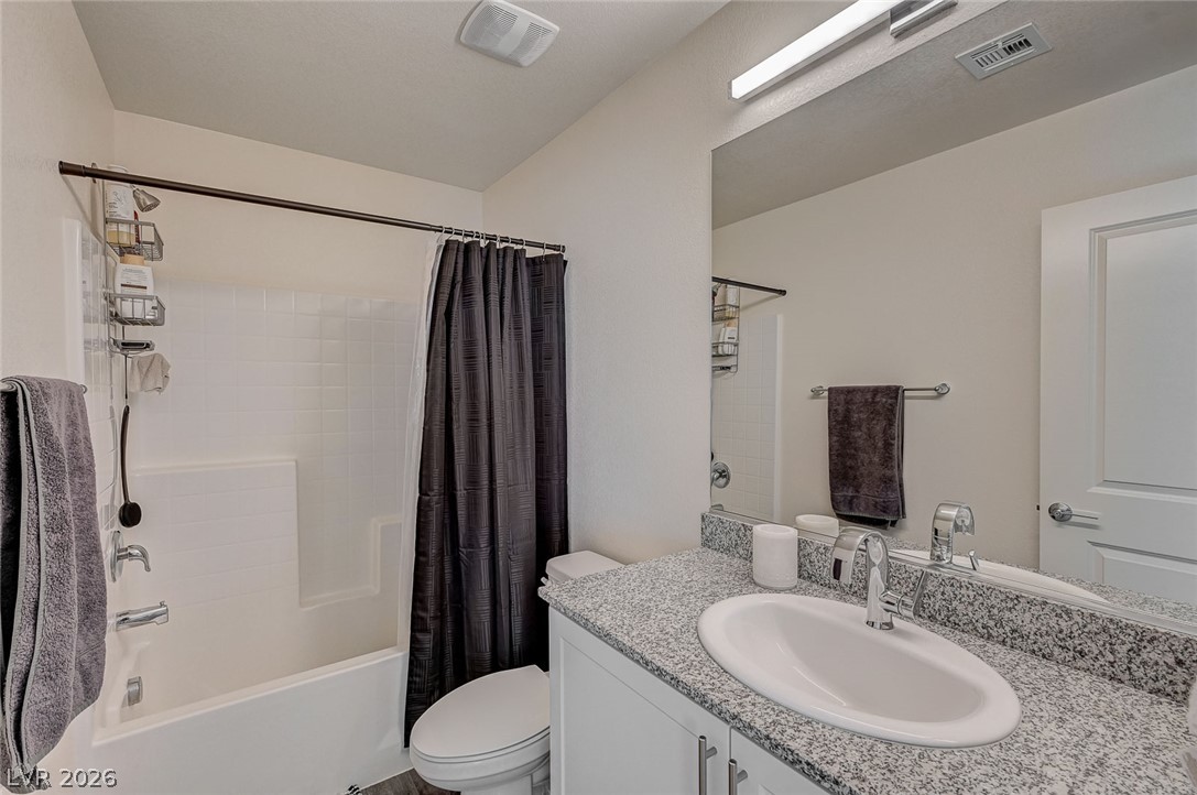 2774 Champagne Gold Avenue Property Photo 19