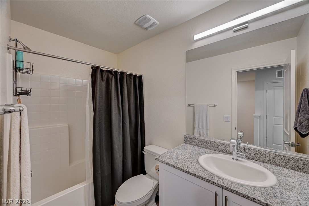 2774 Champagne Gold Avenue Property Photo 22