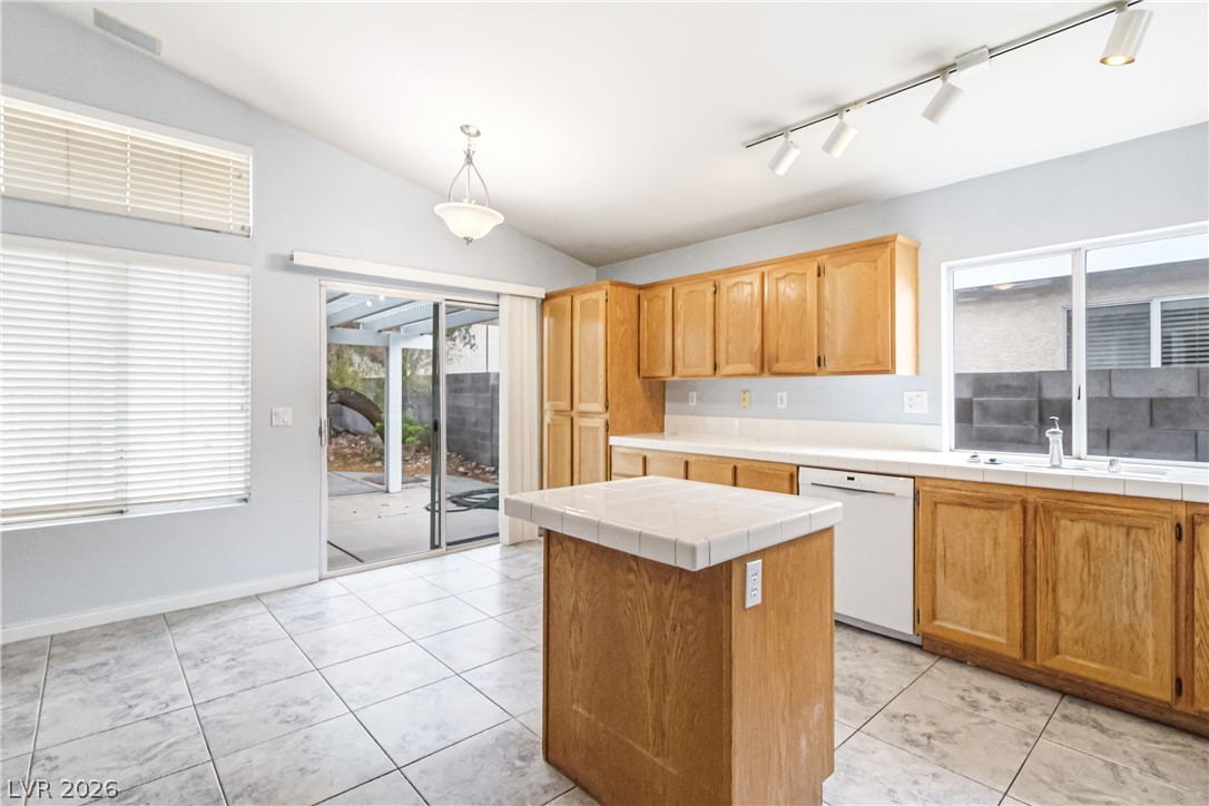 2407 Worchester Road Property Photo 7