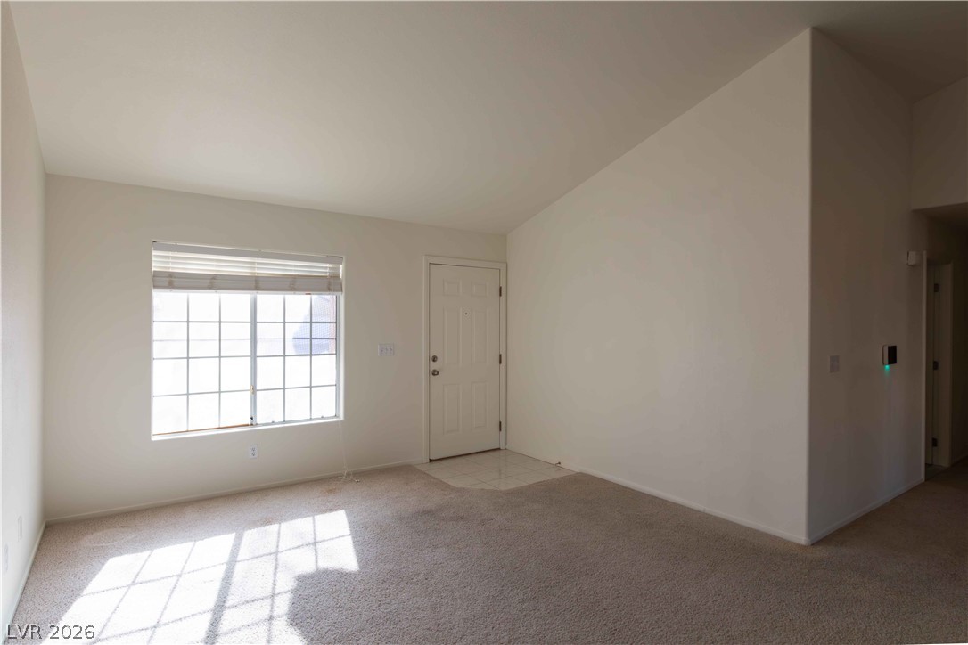 401 Honeysuckle Lane Property Photo 9