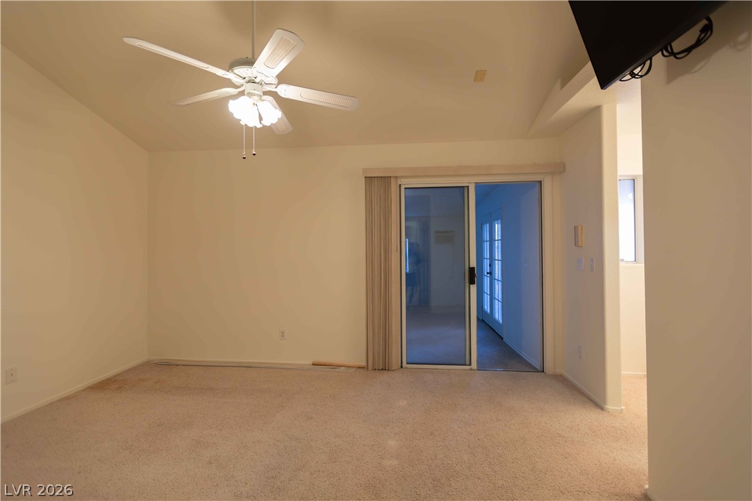 401 Honeysuckle Lane Property Photo 26