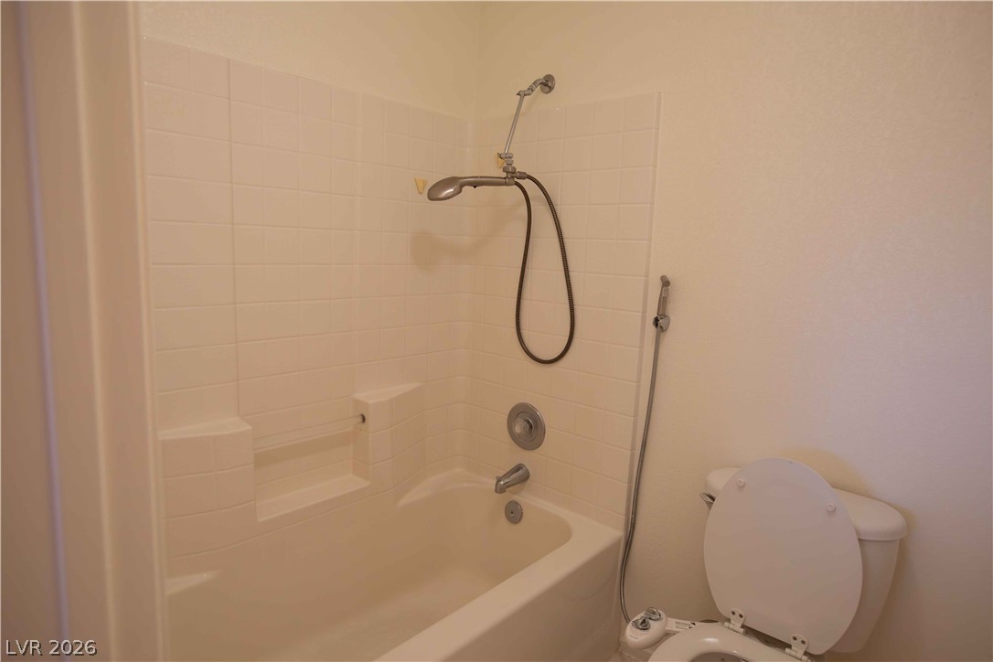 401 Honeysuckle Lane Property Photo 29