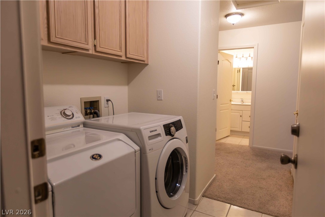 401 Honeysuckle Lane Property Photo 32