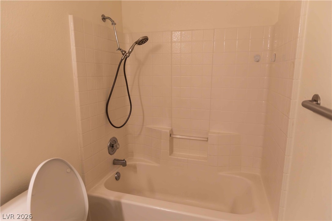 401 Honeysuckle Lane Property Photo 34
