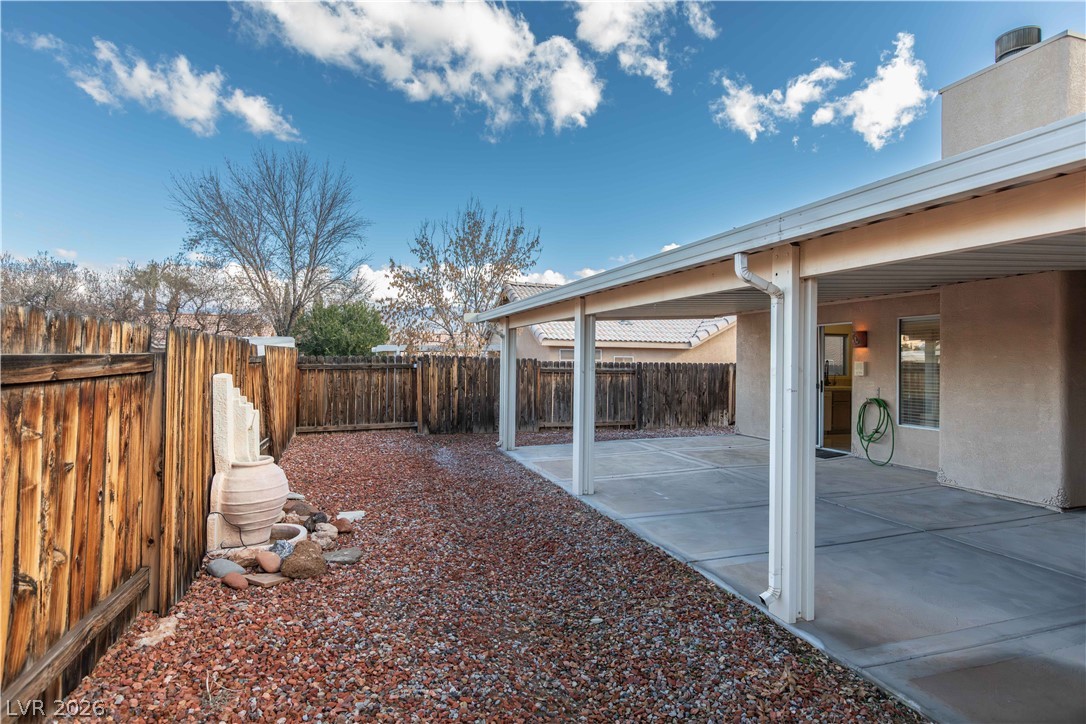 401 Honeysuckle Lane Property Photo 45