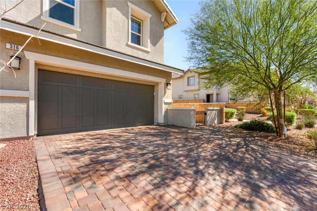 316 Cape Seville Place Property Photo 12