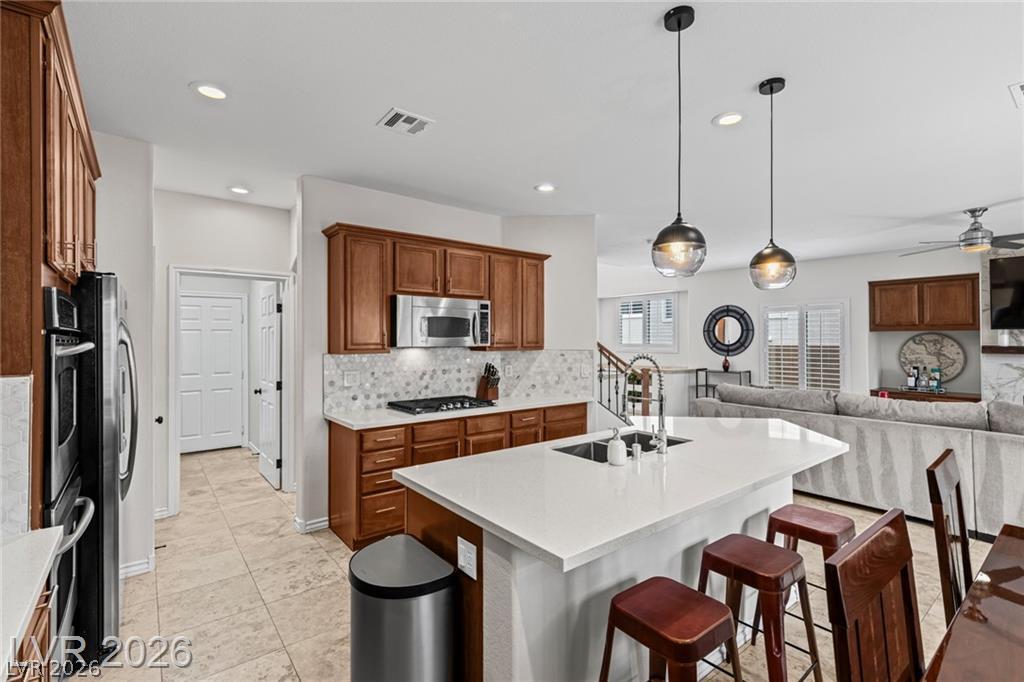 275 Spectacular Street Property Photo 7