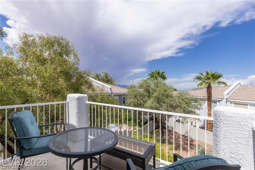 275 Spectacular Street Property Photo 17