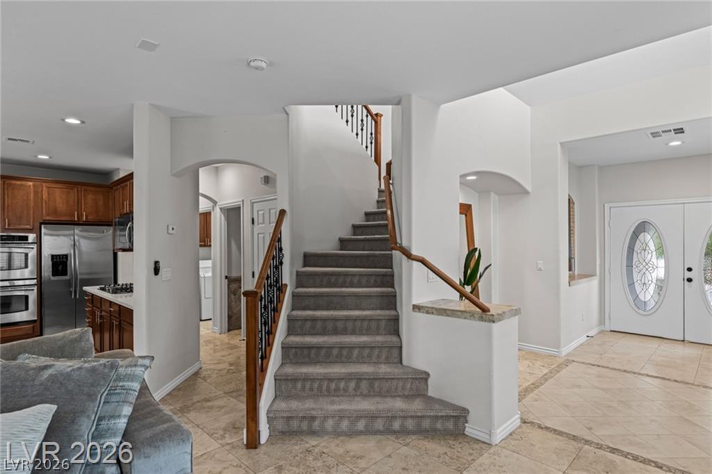 275 Spectacular Street Property Photo 29
