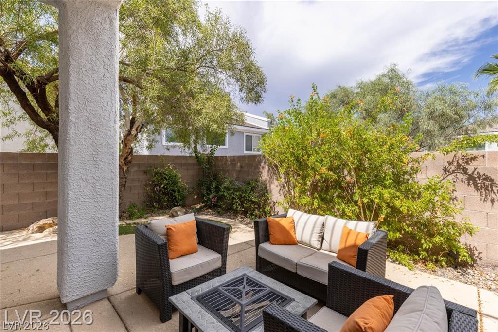 275 Spectacular Street Property Photo 31