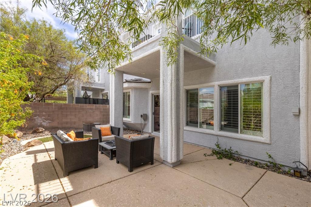 275 Spectacular Street Property Photo 32
