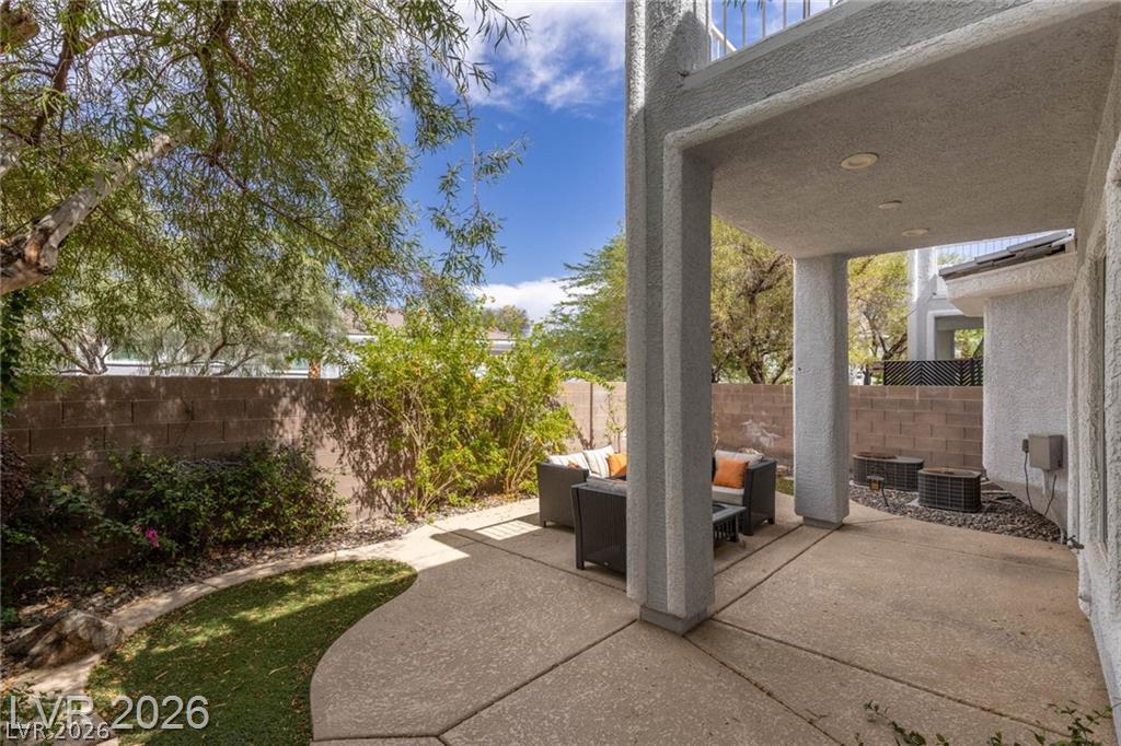 275 Spectacular Street Property Photo 39