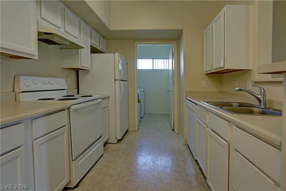 2615 West Gary Avenue 2047 Property Photo 7