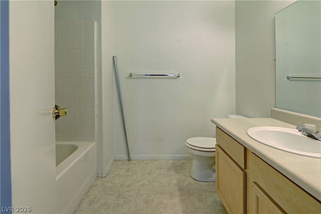 2615 West Gary Avenue 2047 Property Photo 11
