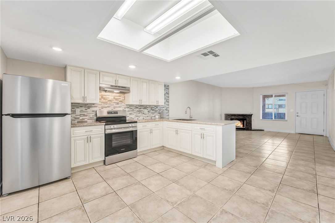 6224 Yerba Lane C Property Photo 1