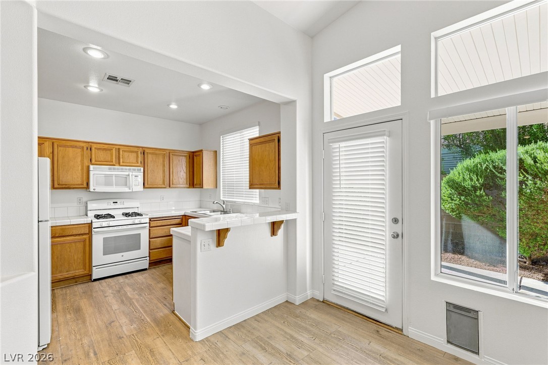 10521 Angel Dreams Avenue Property Photo 11