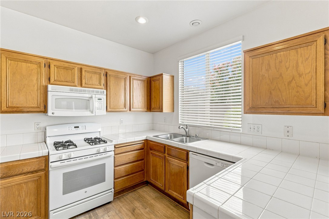 10521 Angel Dreams Avenue Property Photo 12