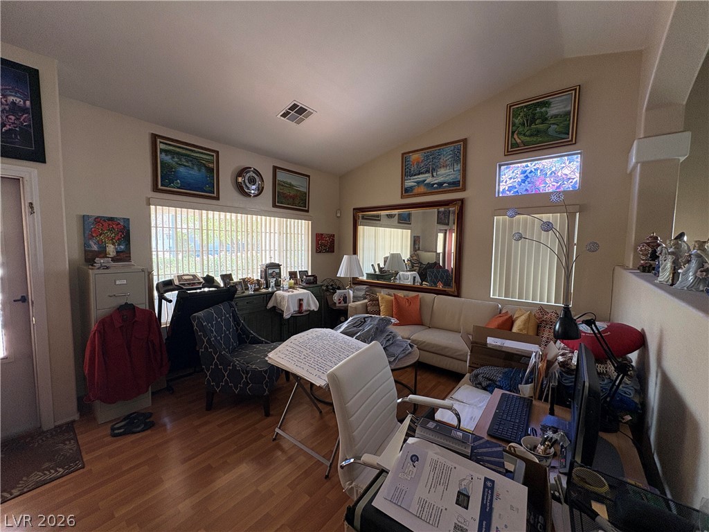 5104 Rancher Avenue Property Photo 4