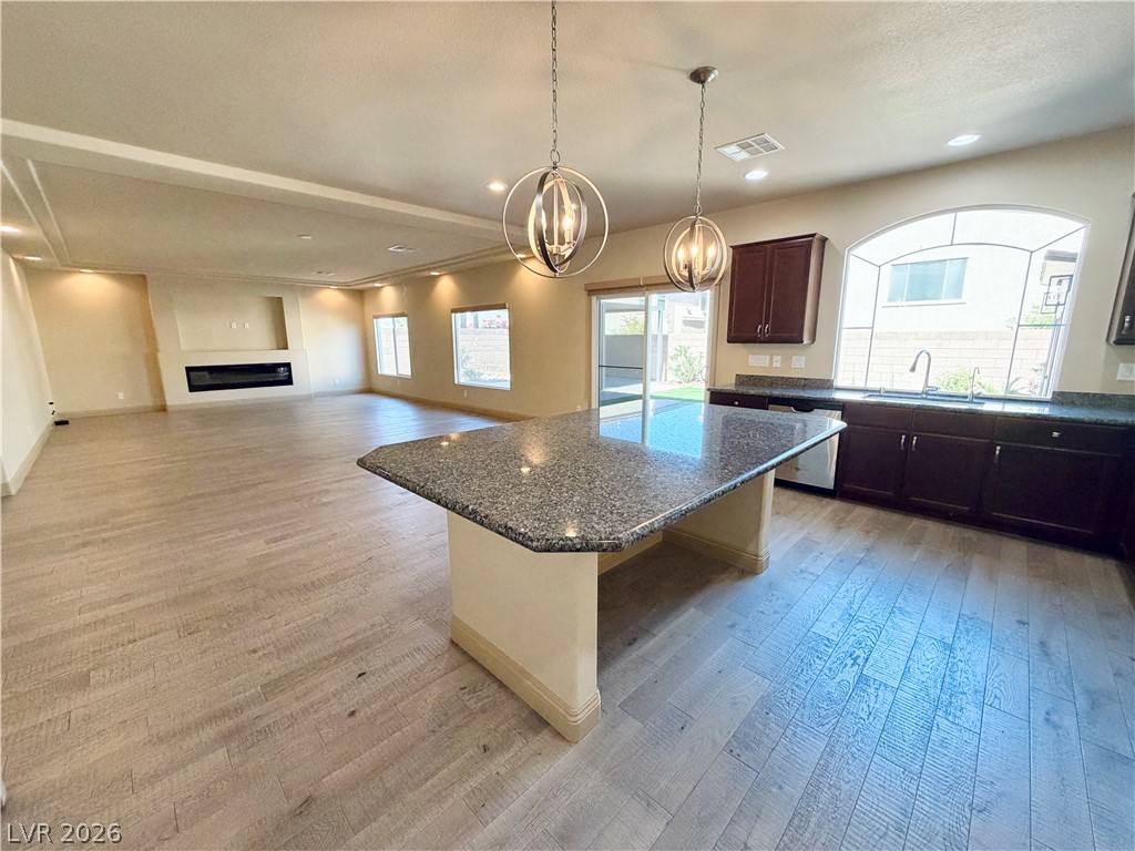 9842 Russian Hill Street Property Photo 16