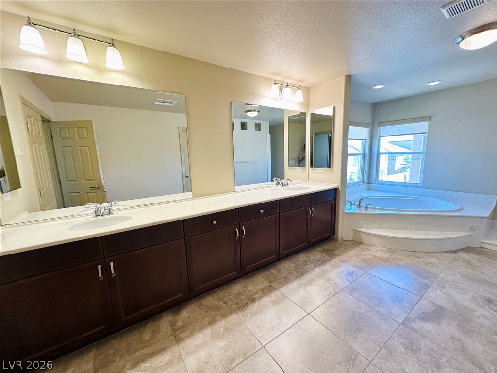 9842 Russian Hill Street Property Photo 42