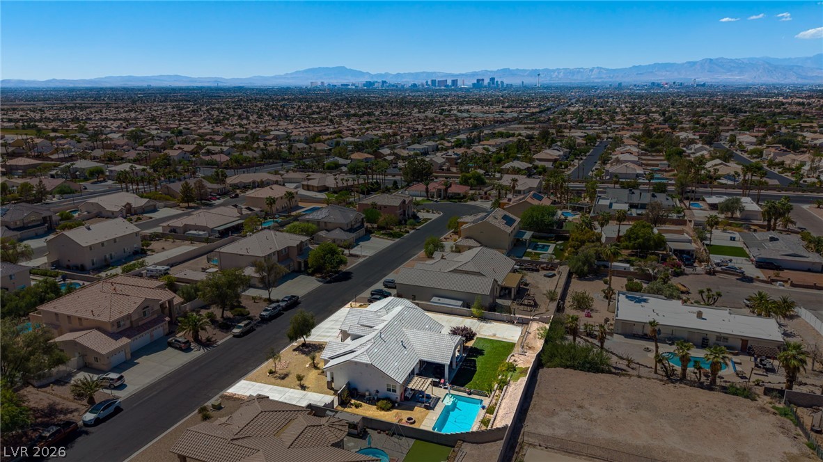 6800 Keren Marie Avenue Property Photo 2