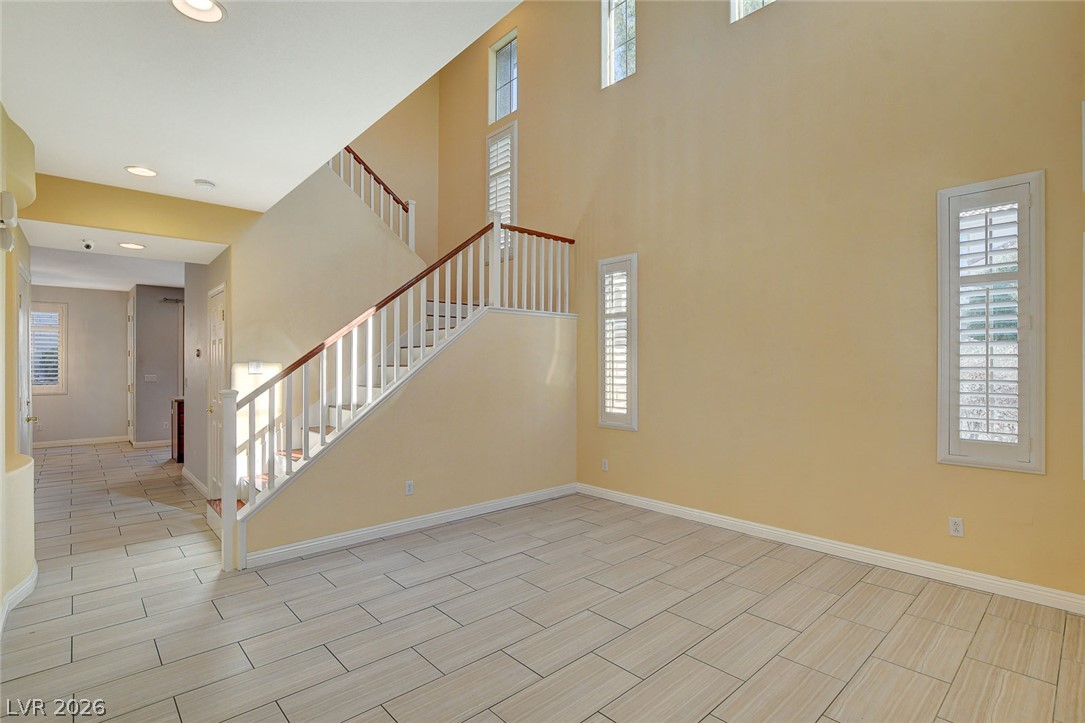 11832 Barcinas Lane Property Photo 4