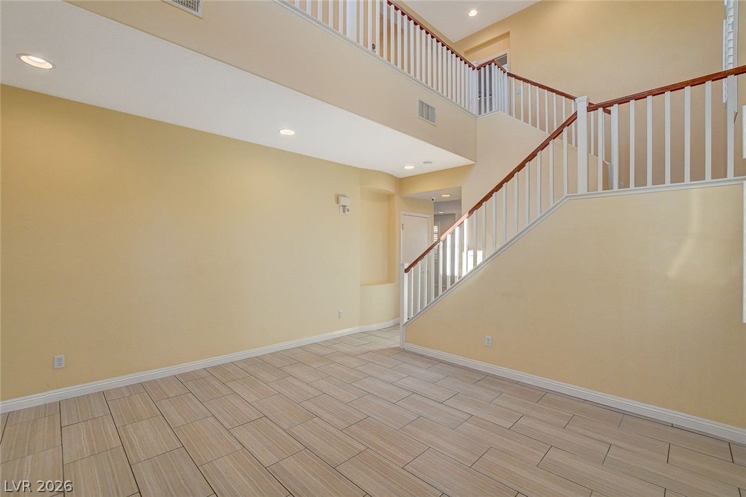 11832 Barcinas Lane Property Photo 5