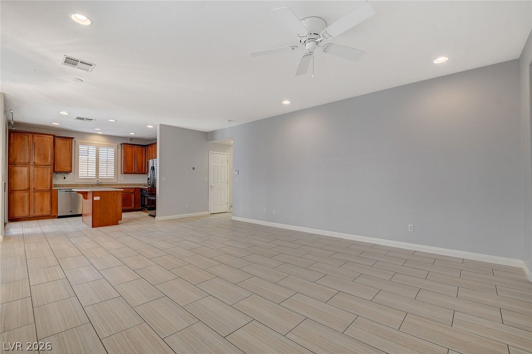 11832 Barcinas Lane Property Photo 10