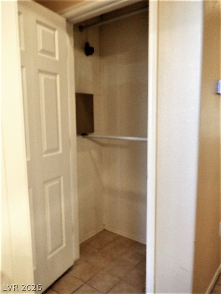 10401 Willamette Place Property Photo 4
