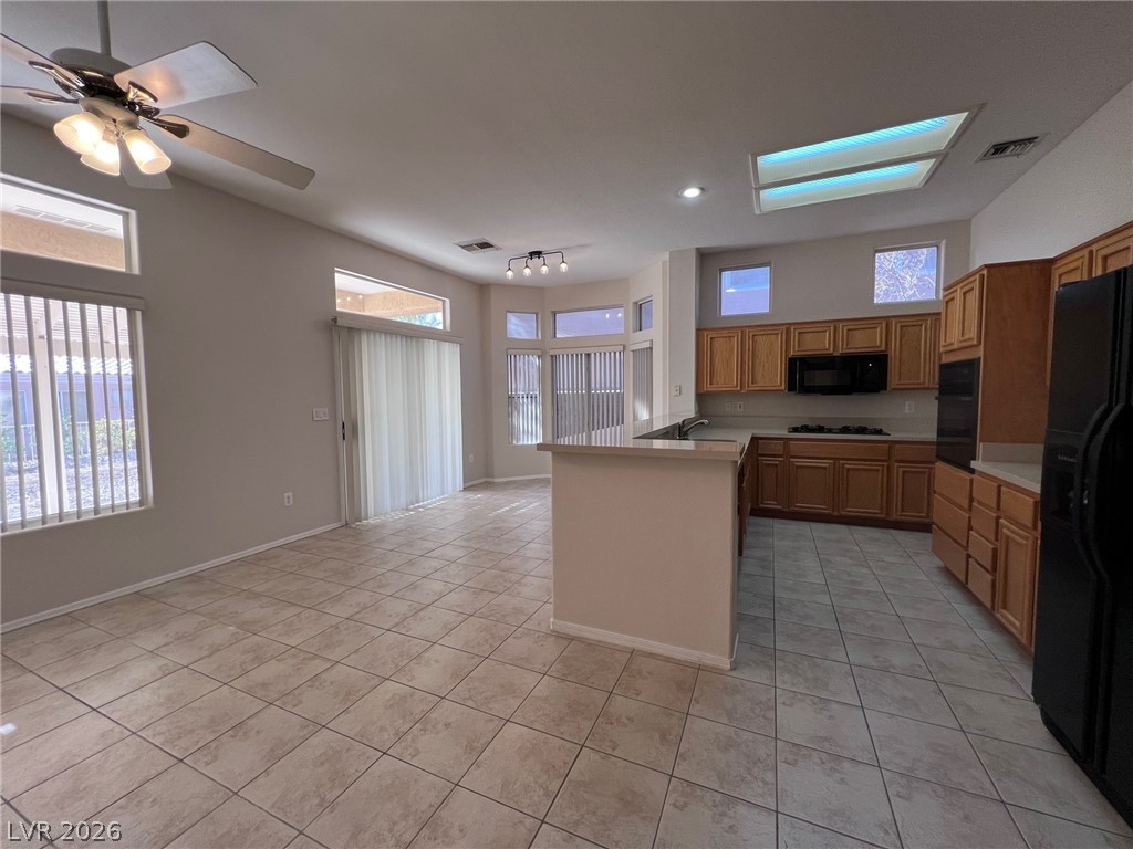 10401 Willamette Place Property Photo 6