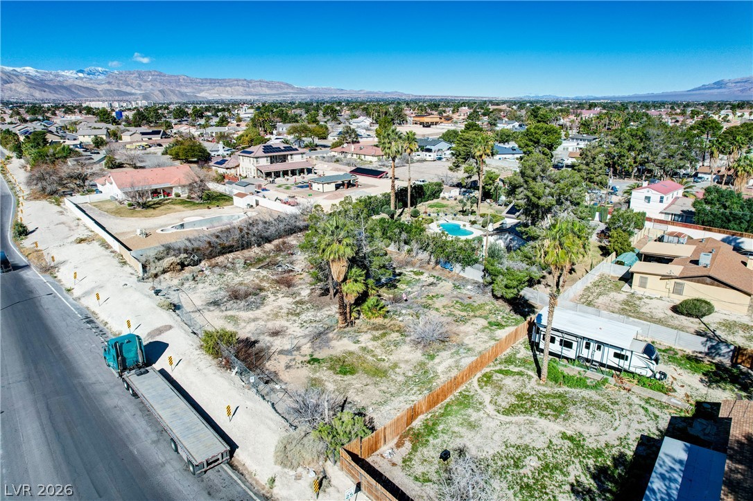Peak And Jones Property Photo 2