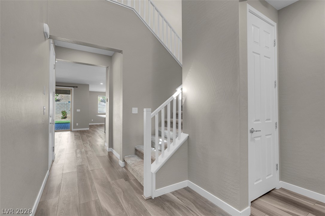 12440 Pine Bend Avenue Property Photo 12