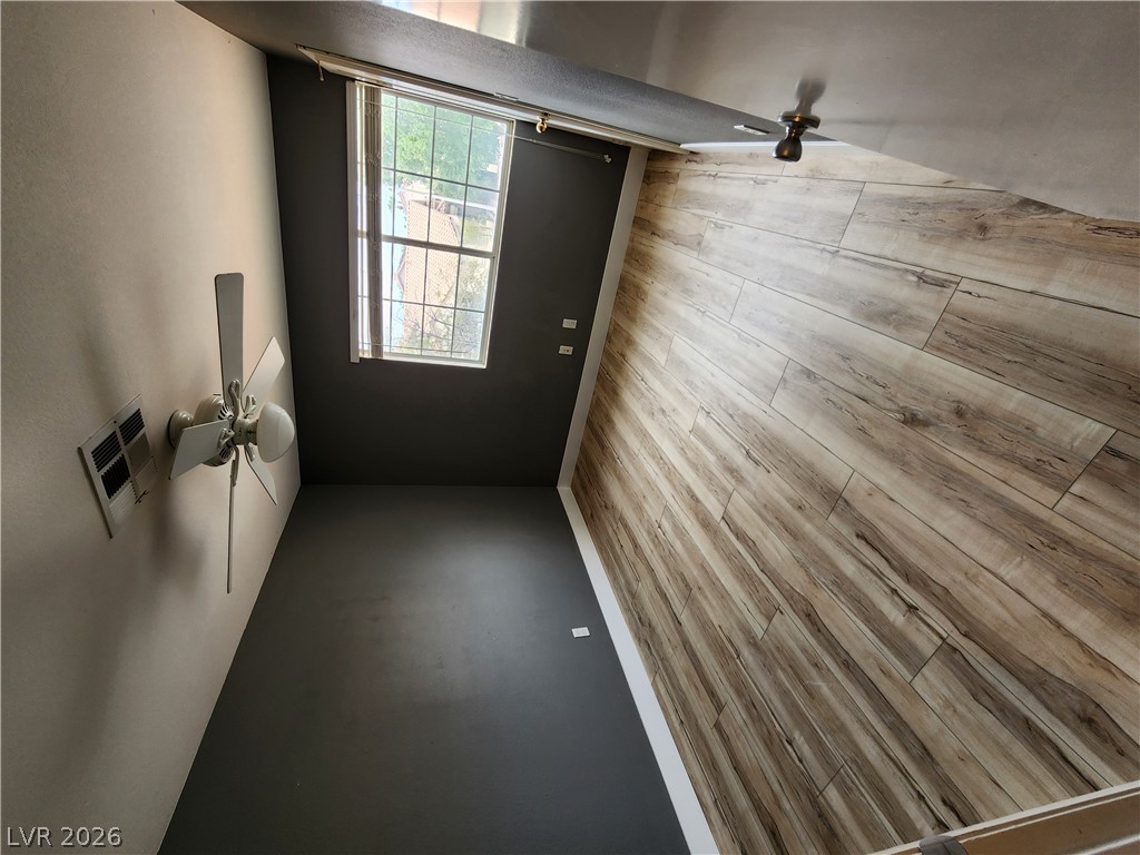 310 Tuscany Court Property Photo 8