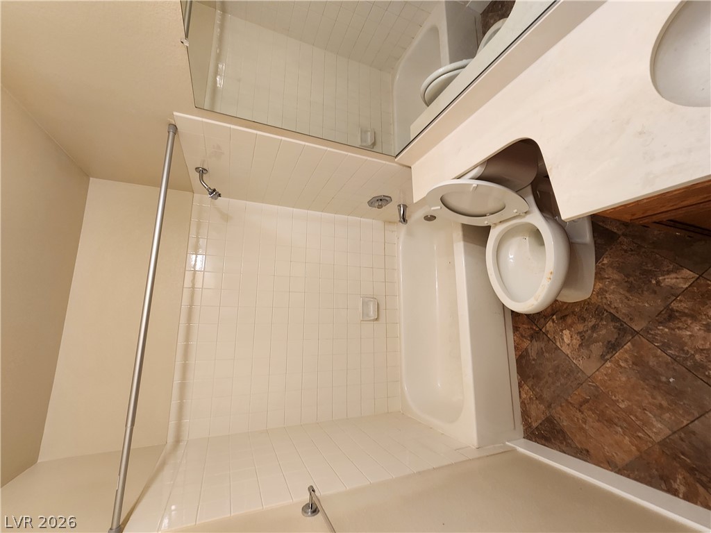 310 Tuscany Court Property Photo 10