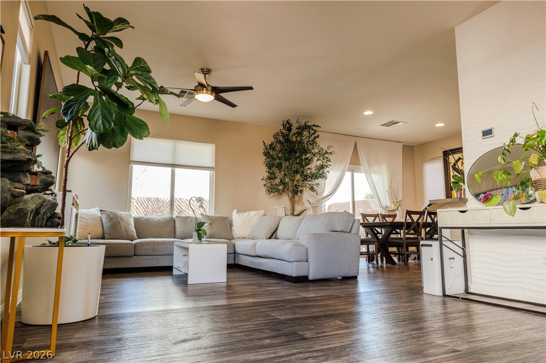 6204 Burrell Court Property Photo 3