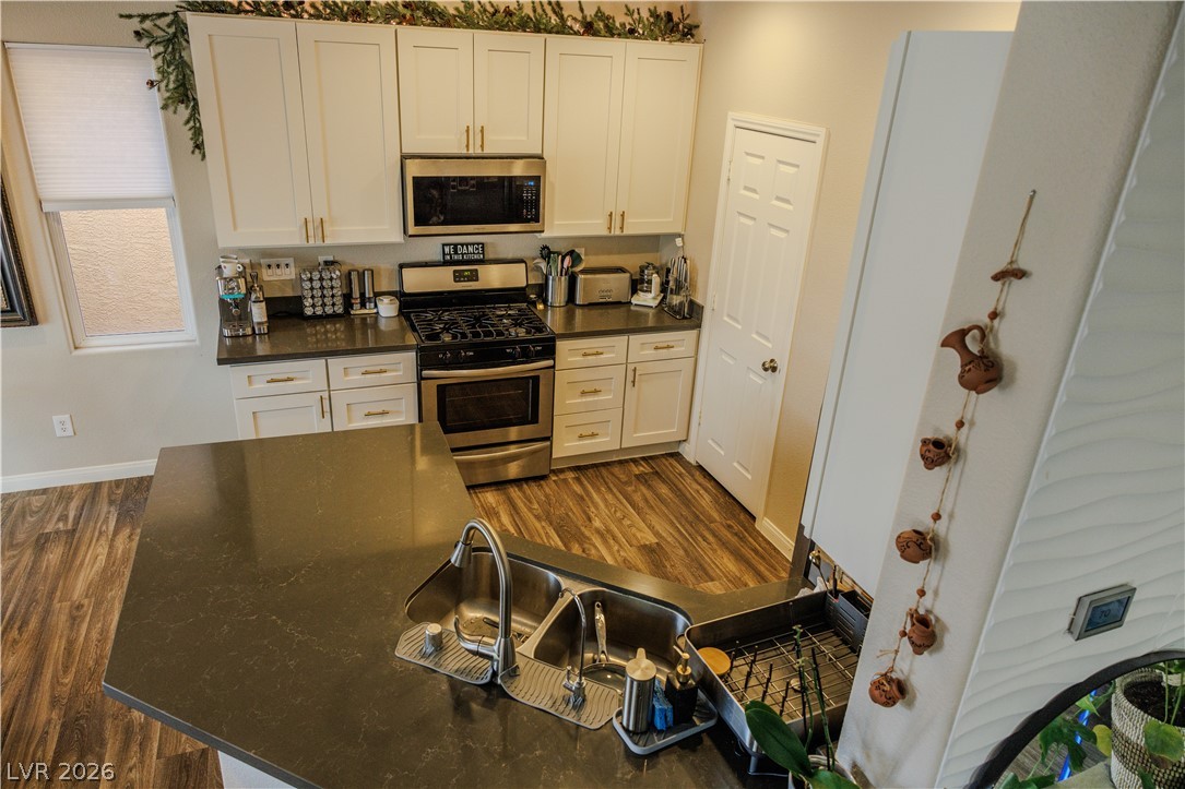 6204 Burrell Court Property Photo 4