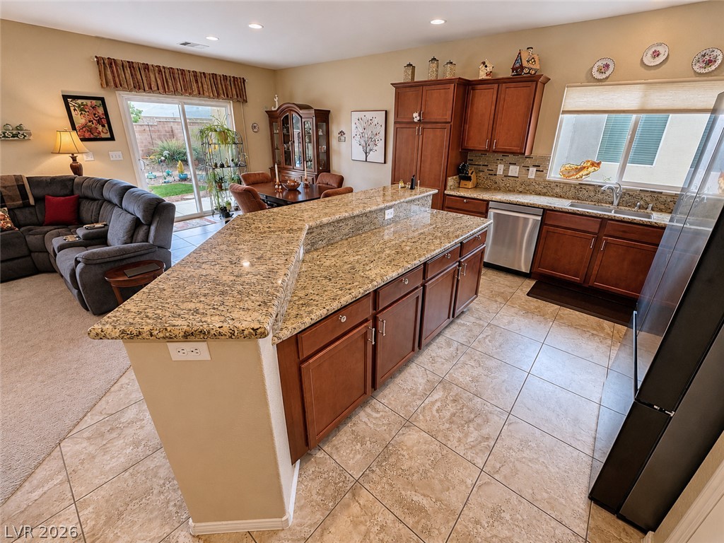 5086 East Monte Penne Way Property Photo 2