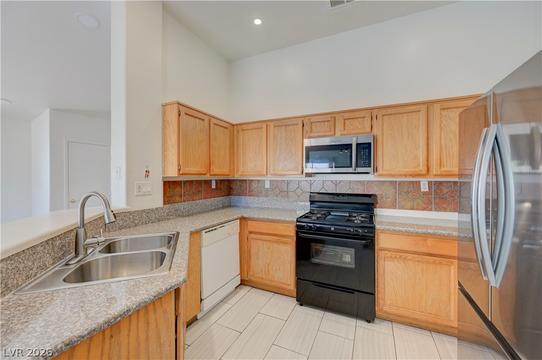 1818 Running Fawn Court Property Photo 12
