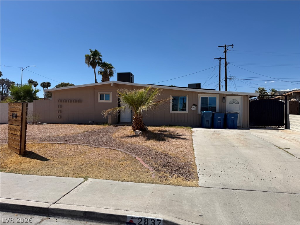 2837 La Canada Street Property Photo 1