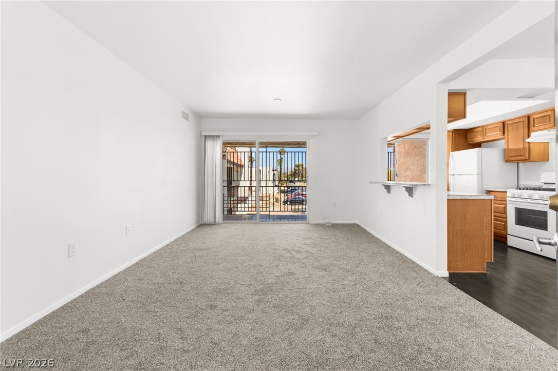 1405 Vegas Valley Drive 162 Property Photo 9
