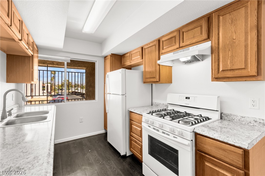 1405 Vegas Valley Drive 162 Property Photo 15