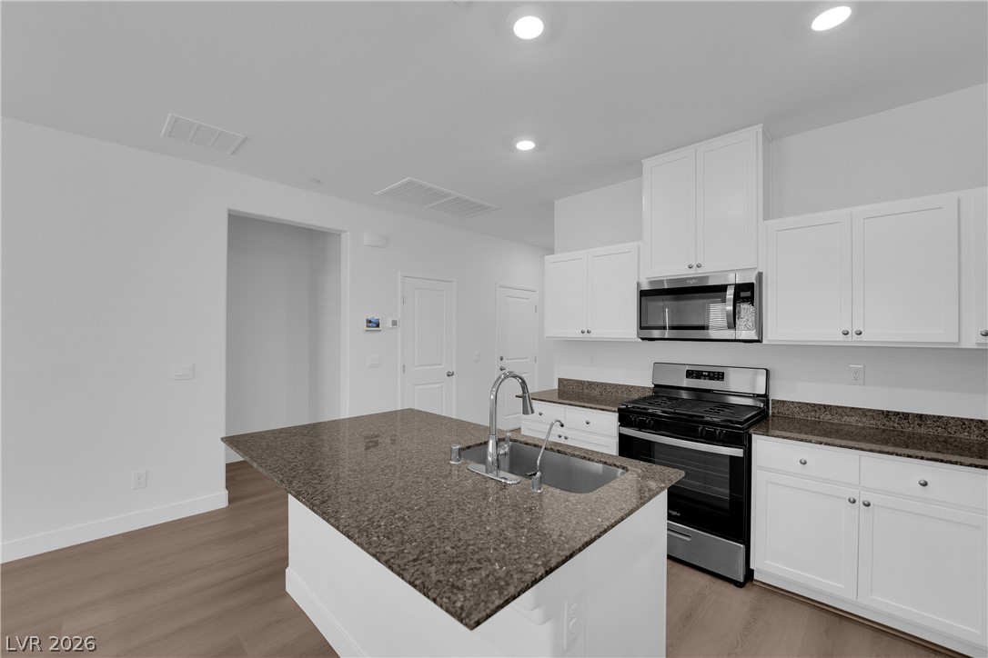 1181 Desert Lark Street Property Photo 8