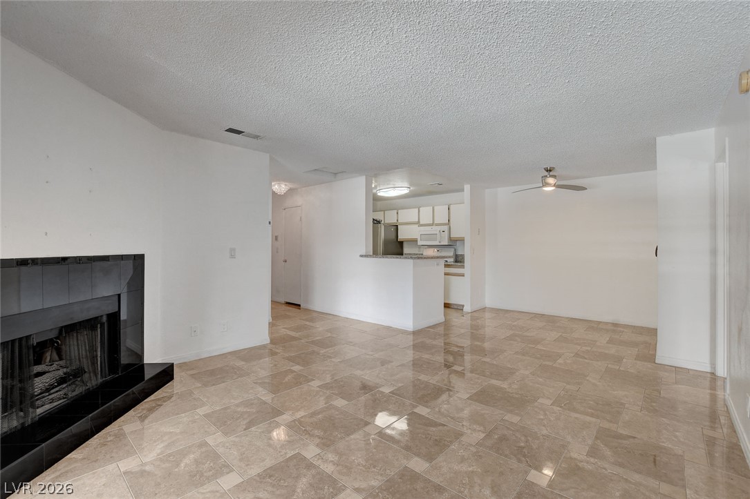 2200 South Fort Apache Road 2234 Property Photo 4