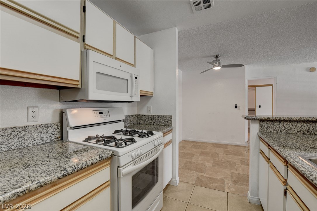 2200 South Fort Apache Road 2234 Property Photo 7