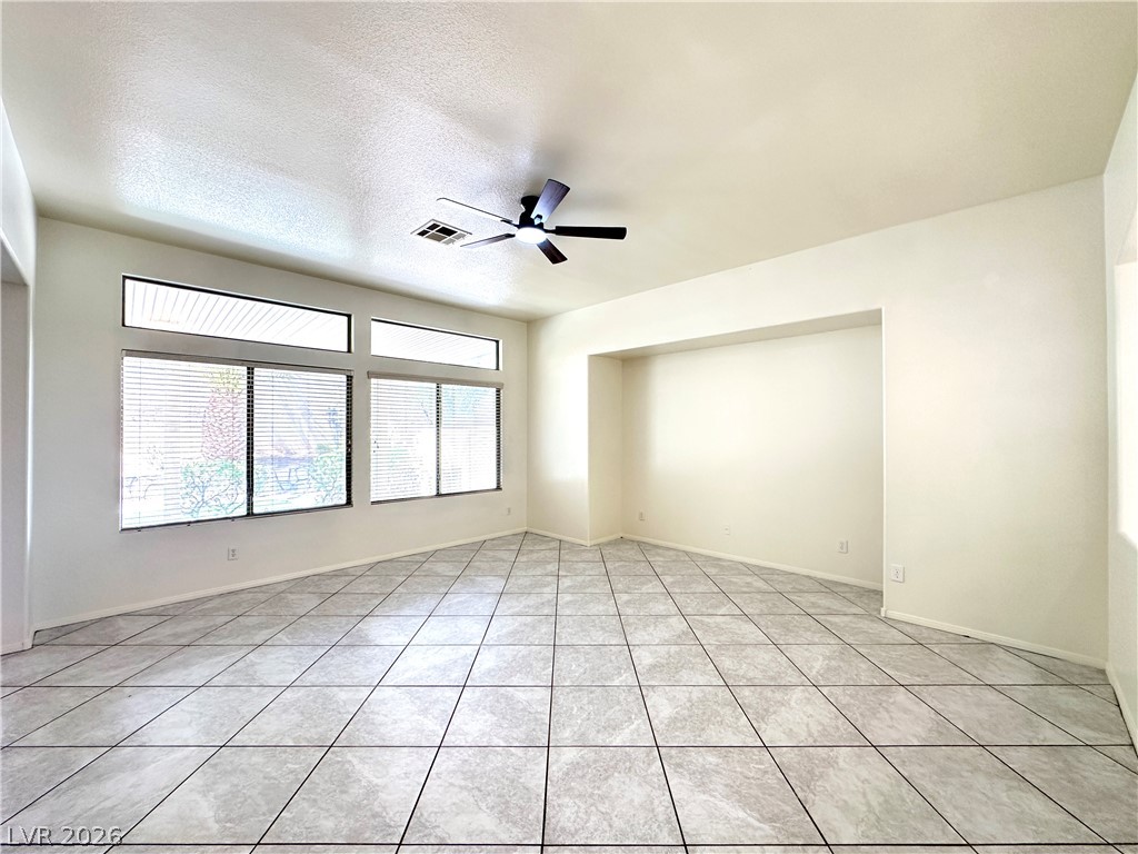8055 Everett Basin Court Property Photo 4